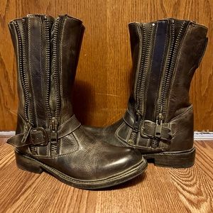 Women’s size 8 distressed dark brown Bed Stu boots.